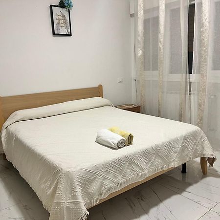 Stop&Go, Camere Condivise Udine Bagian luar foto